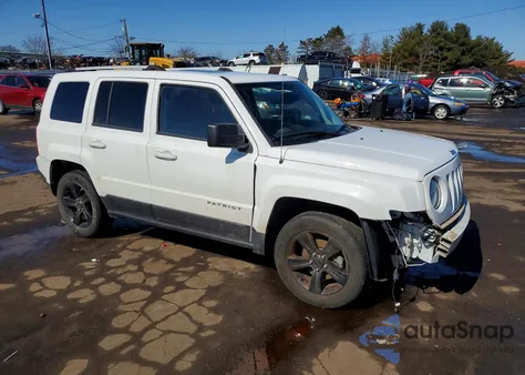 2016 Jeep Patriot z USA, uszkodzony, nr VIN 1C4NJRFBXGD658797
